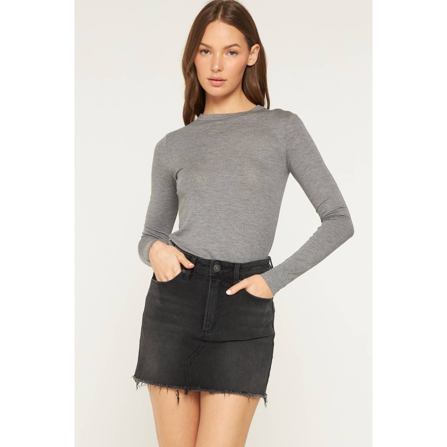 HIGH RISE RAW HEM MINI SKIRT