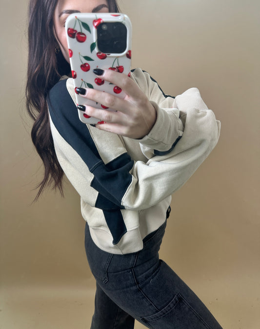 Contrast Edge Cropped Sweater