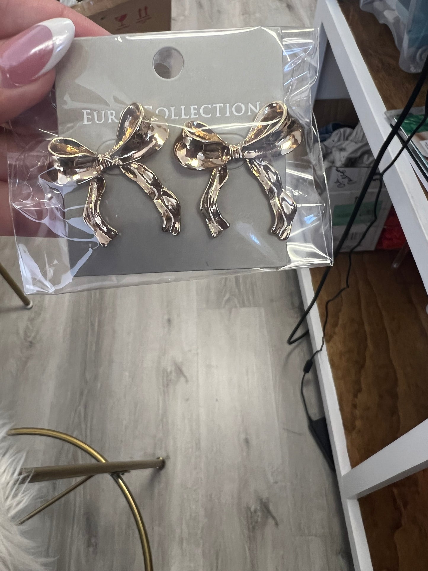 Bow Studs