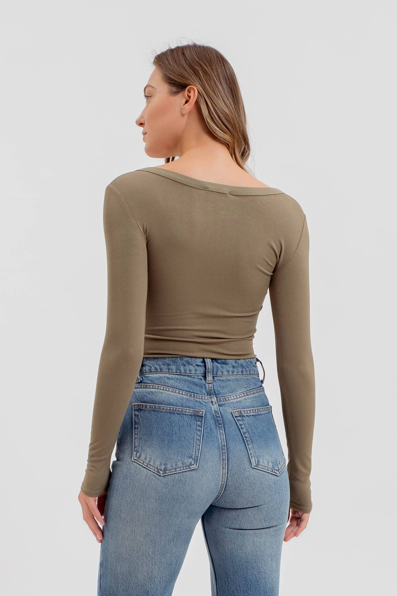 SCOOP NECK LONG SLEEVE HENLEY KNIT TOP: IVORY