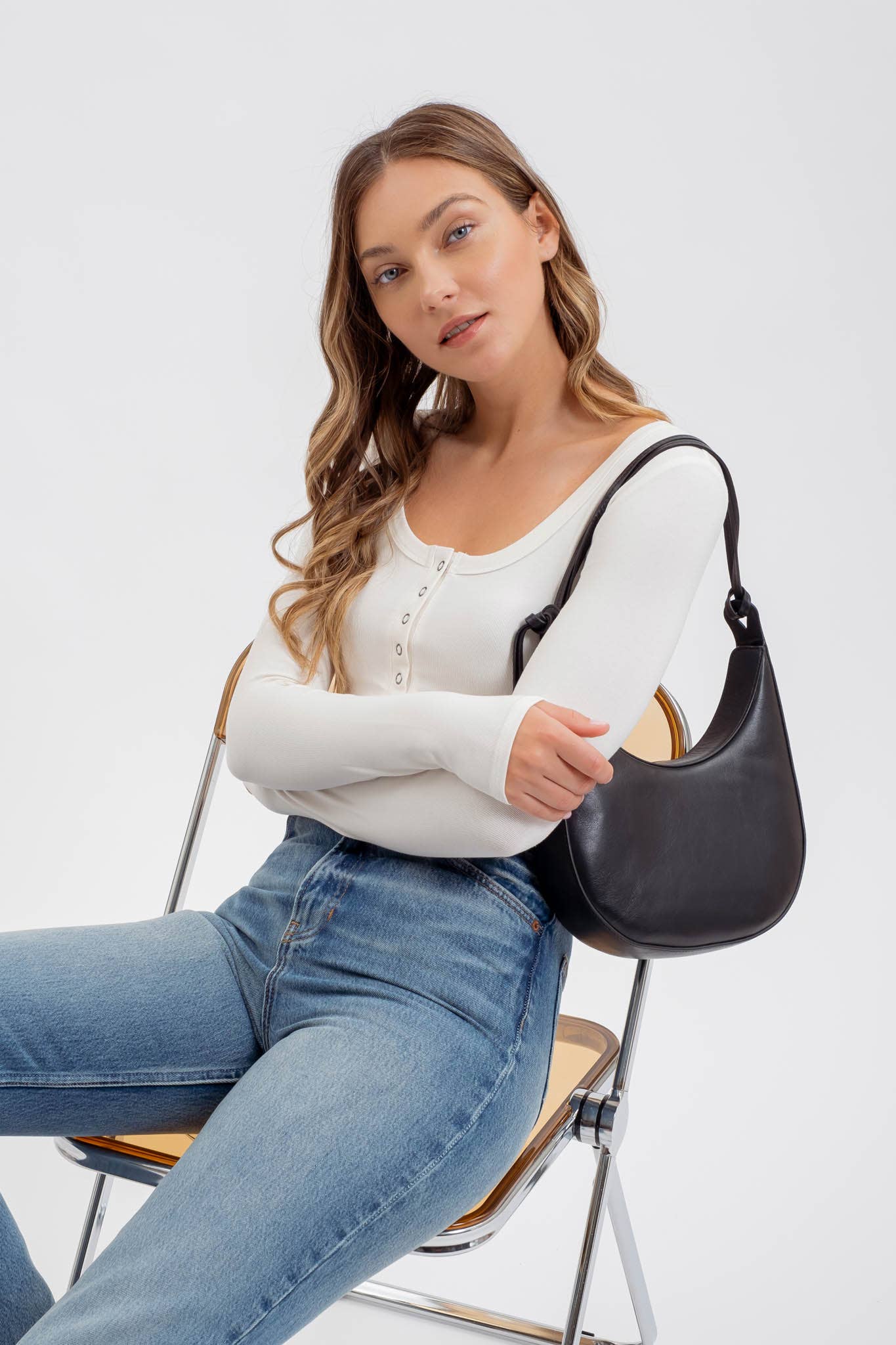 SCOOP NECK LONG SLEEVE HENLEY KNIT TOP: IVORY