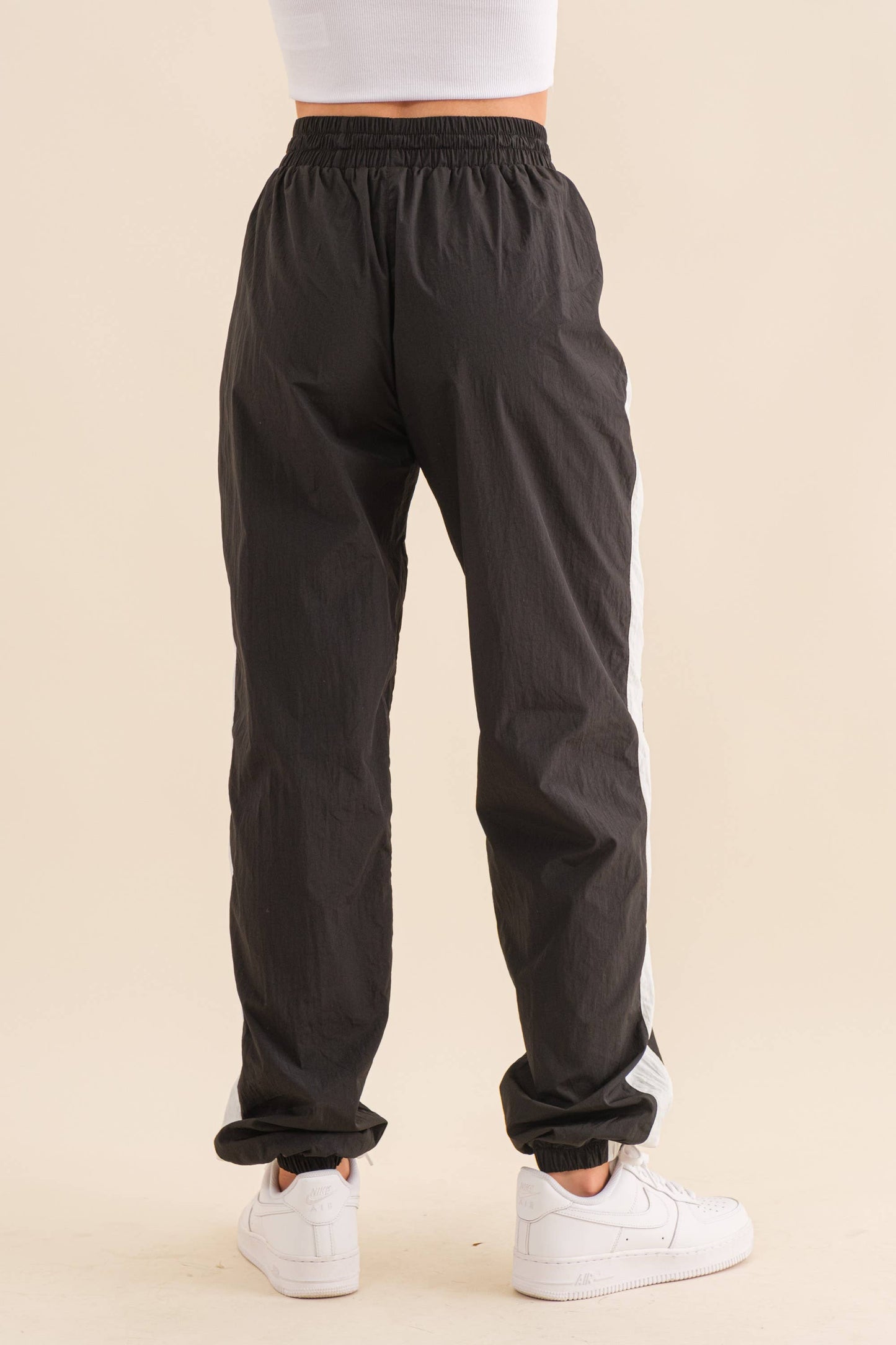 Color Block Joggers - HP0041