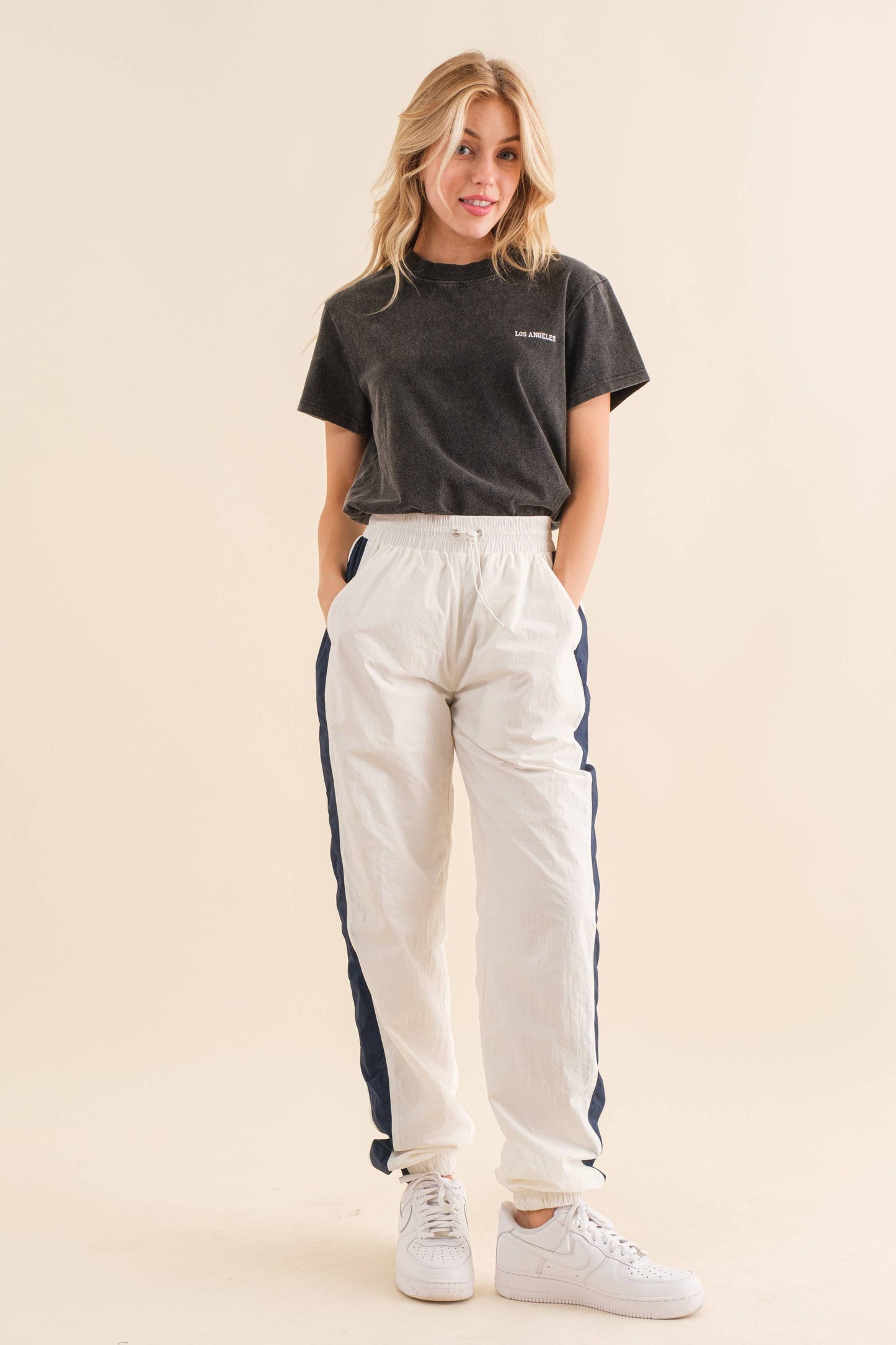 Color Block Joggers - HP0041