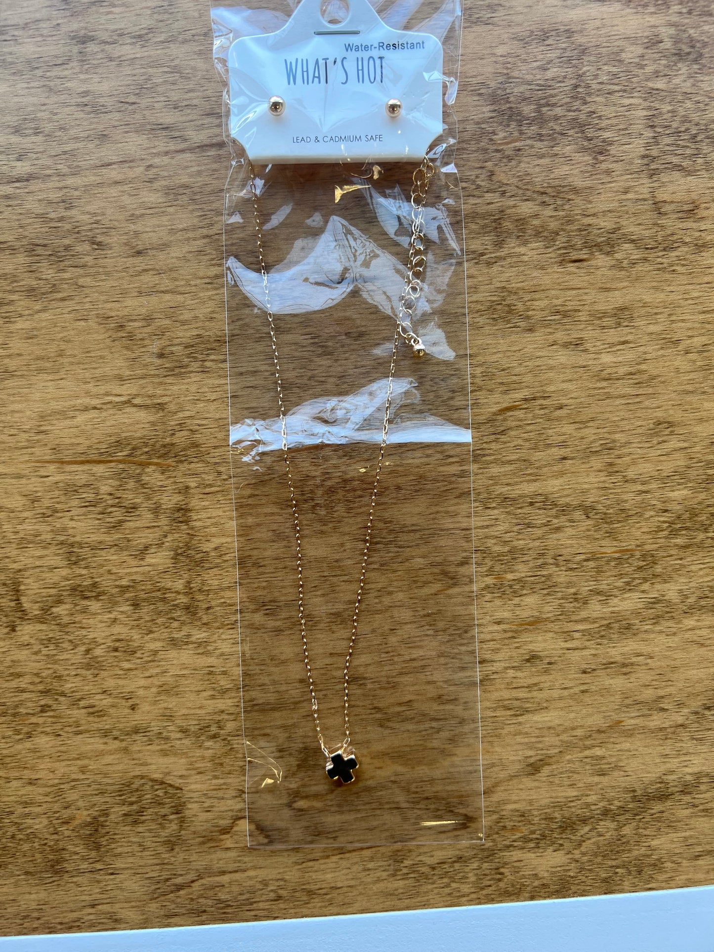 Single Cross Necklace