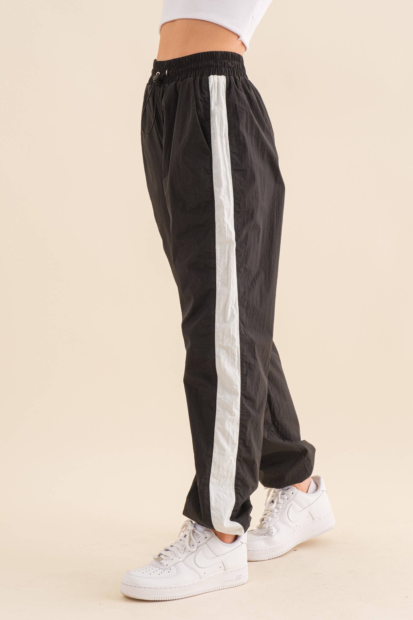Color Block Joggers - HP0041