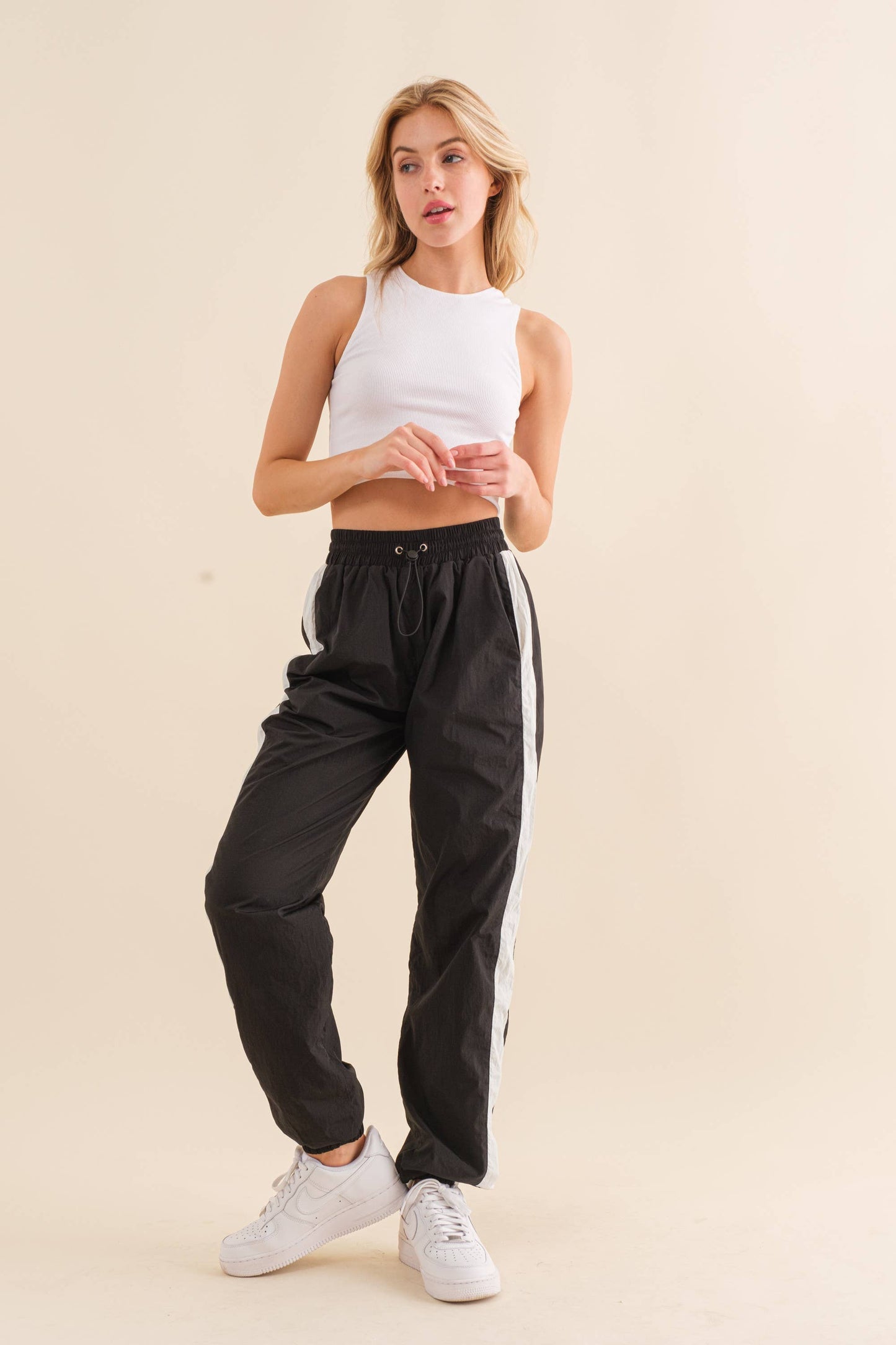 Color Block Joggers - HP0041