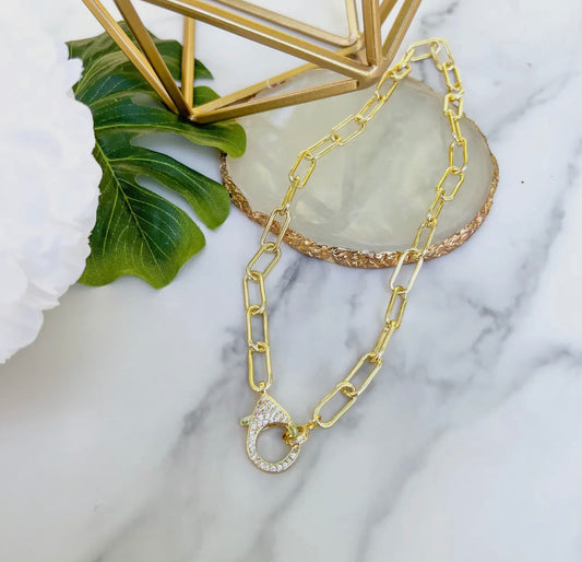 Chain Clasp Necklace